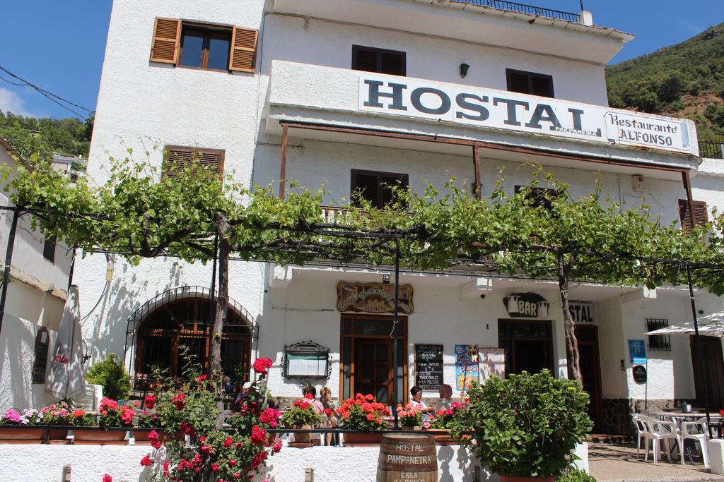 Hostal Пампанейра Экстерьер фото